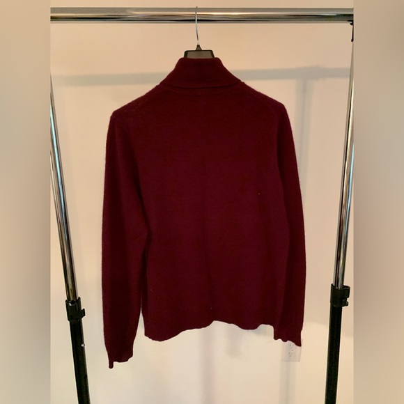 Lord & Taylor cashmere turtleneck sweater - Picture 2 of 6